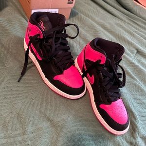 Pink and black Serena Williams jordan 1s
